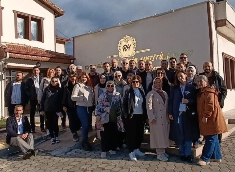 Scientific Research Literacy and Academic Writing Course